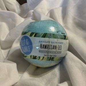 Fizz and bubble artesian bath fizzy island lei scented bath bomb